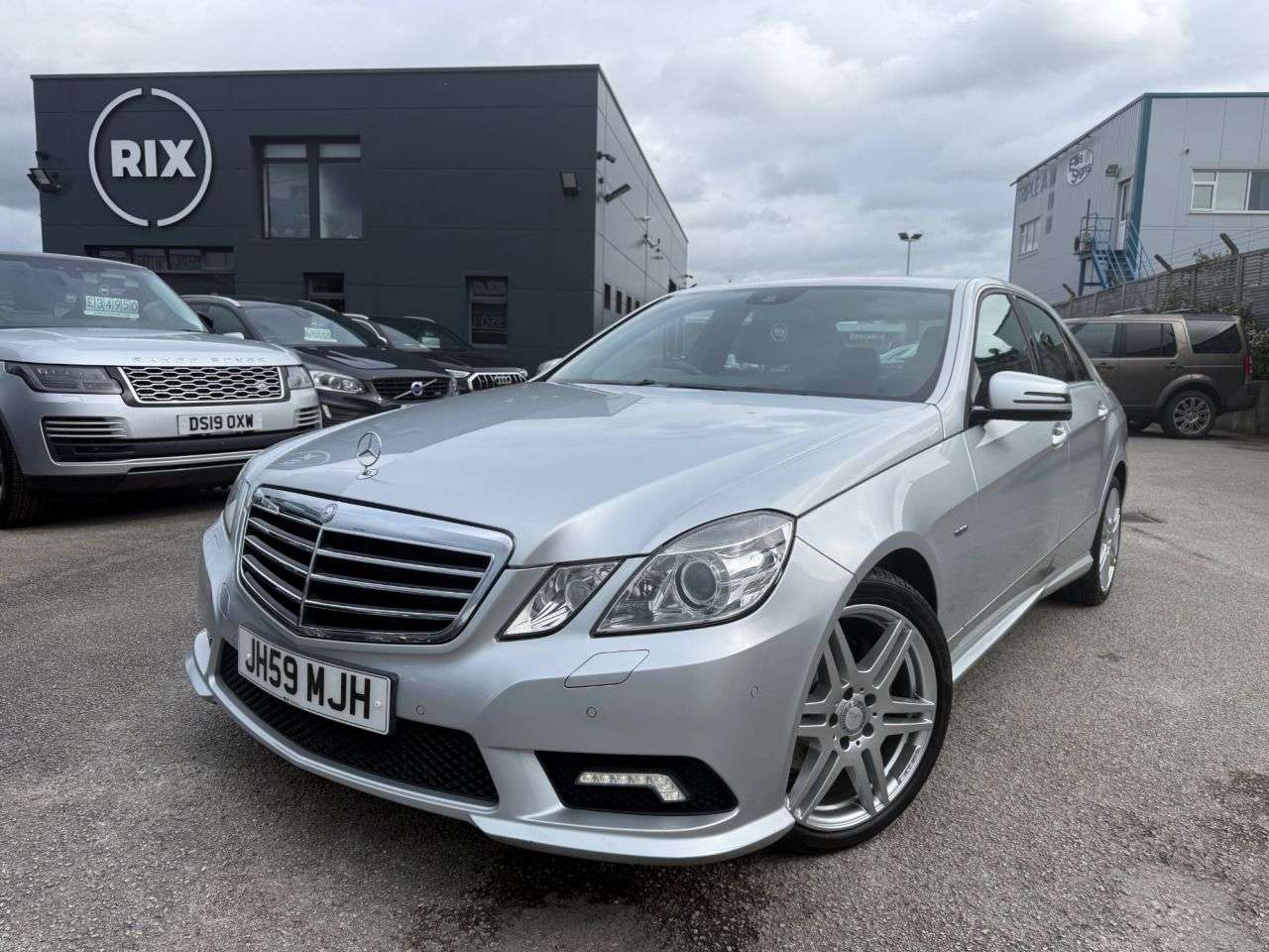 A 2009 MERCEDES-BENZ E-CLASS 3.0 E350 CDI V6 BlueEfficiency Sport Saloon 4dr Diesel G-Tronic Euro 5 (231 A 2009 MERCEDES-BENZ E-CLASS 3.0 E350 CDI V6 BlueEfficiency Sport Saloon 4dr Diesel G-Tronic Euro 5 (231