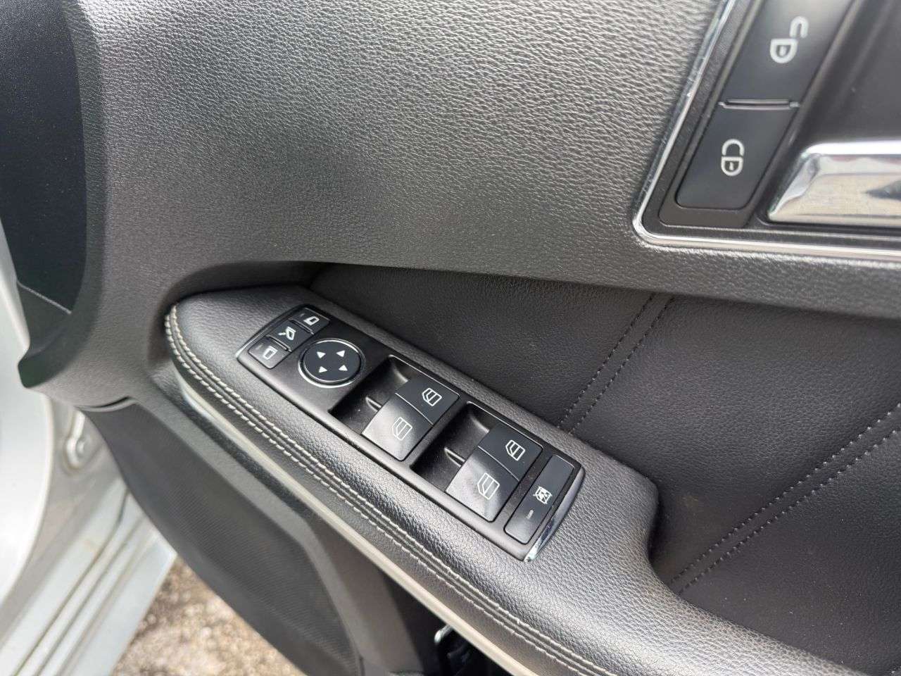 2009 MERCEDES-BENZ E-CLASS 2009 MERCEDES-BENZ E-CLASS