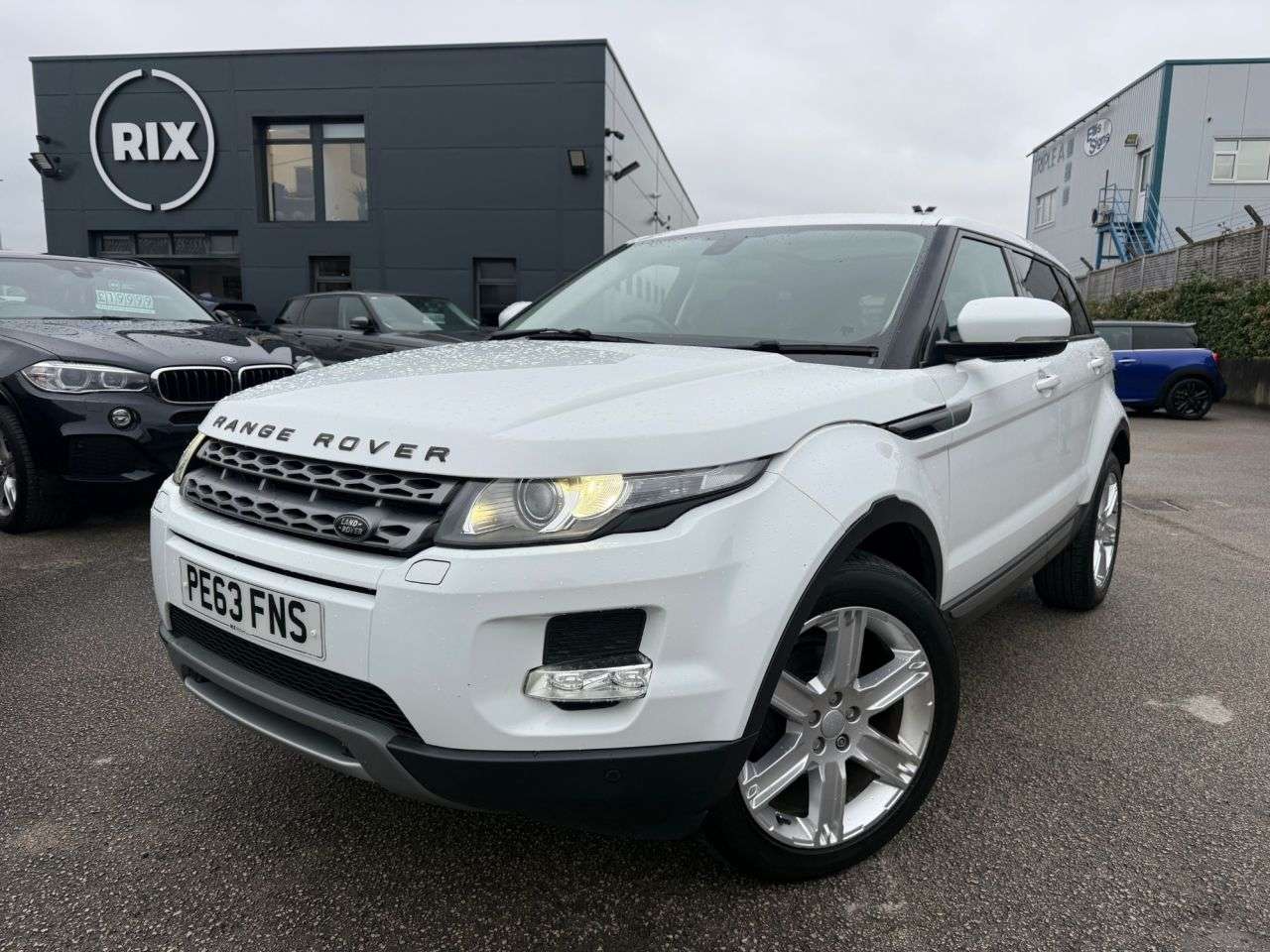 A 2013 LAND ROVER RANGE ROVER EVOQUE 2.2 SD4 Pure SUV 5dr Diesel Manual 4WD Euro 5 (s/s) (190 ps) 1 FORMER KEEPE A 2013 LAND ROVER RANGE ROVER EVOQUE 2.2 SD4 Pure SUV 5dr Diesel Manual 4WD Euro 5 (s/s) (190 ps) 1 FORMER KEEPE
