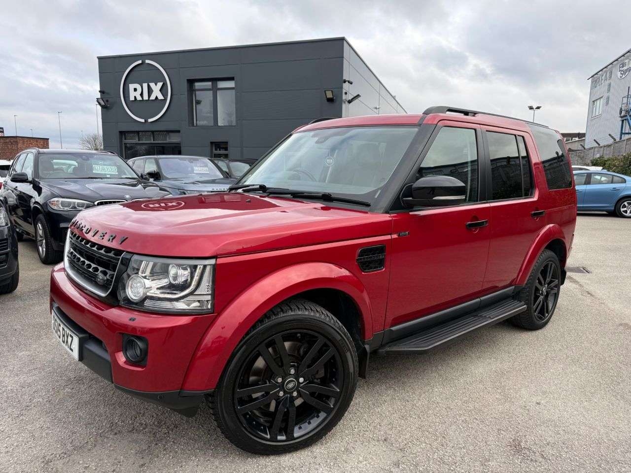A 2015 LAND ROVER DISCOVERY 4 3.0 SD V6 HSE SUV 5dr Diesel Auto 4WD Euro 5 (s/s) (255 bhp) 1 FORMER KEEPE A 2015 LAND ROVER DISCOVERY 4 3.0 SD V6 HSE SUV 5dr Diesel Auto 4WD Euro 5 (s/s) (255 bhp) 1 FORMER KEEPE