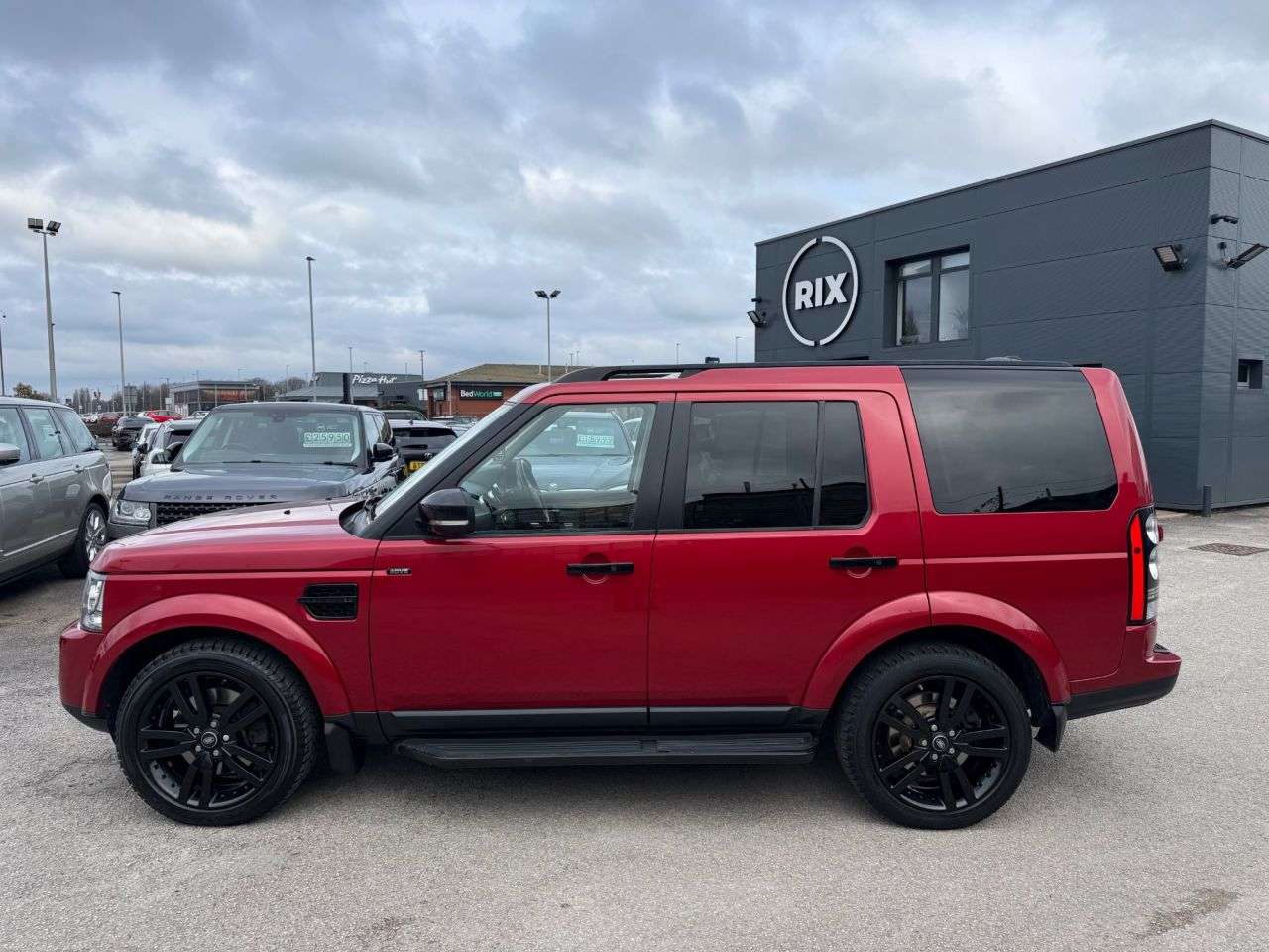 A 2015 LAND ROVER DISCOVERY 4 3.0 SD V6 HSE SUV 5dr Diesel Auto 4WD Euro 5 (s/s) (255 bhp) 1 FORMER KEEPE A 2015 LAND ROVER DISCOVERY 4 3.0 SD V6 HSE SUV 5dr Diesel Auto 4WD Euro 5 (s/s) (255 bhp) 1 FORMER KEEPE