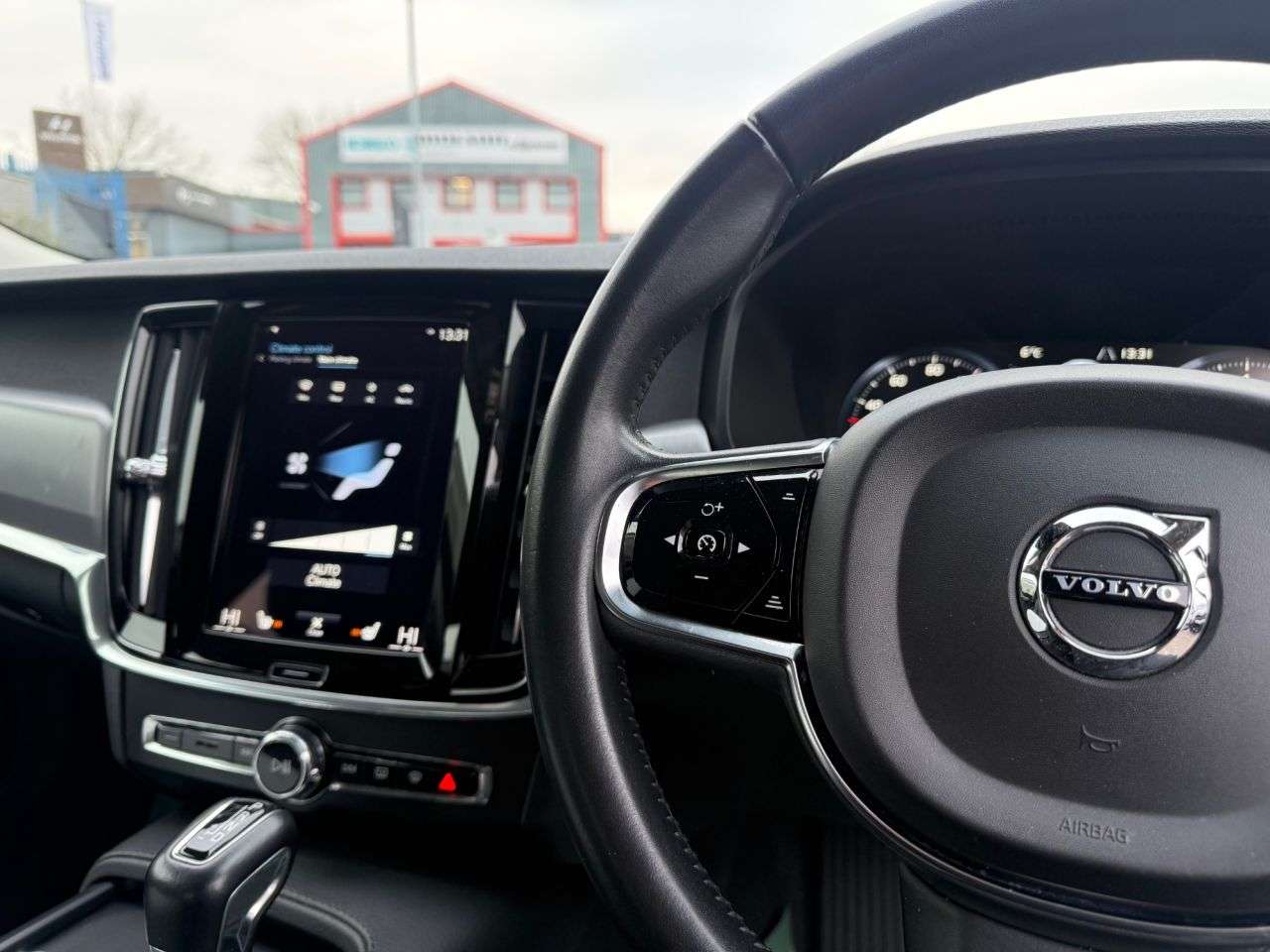 2019 VOLVO S90 2019 VOLVO S90