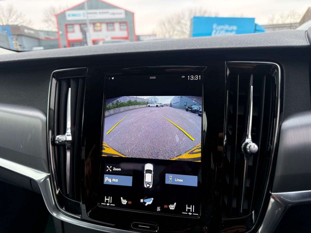 2019 VOLVO S90 2019 VOLVO S90