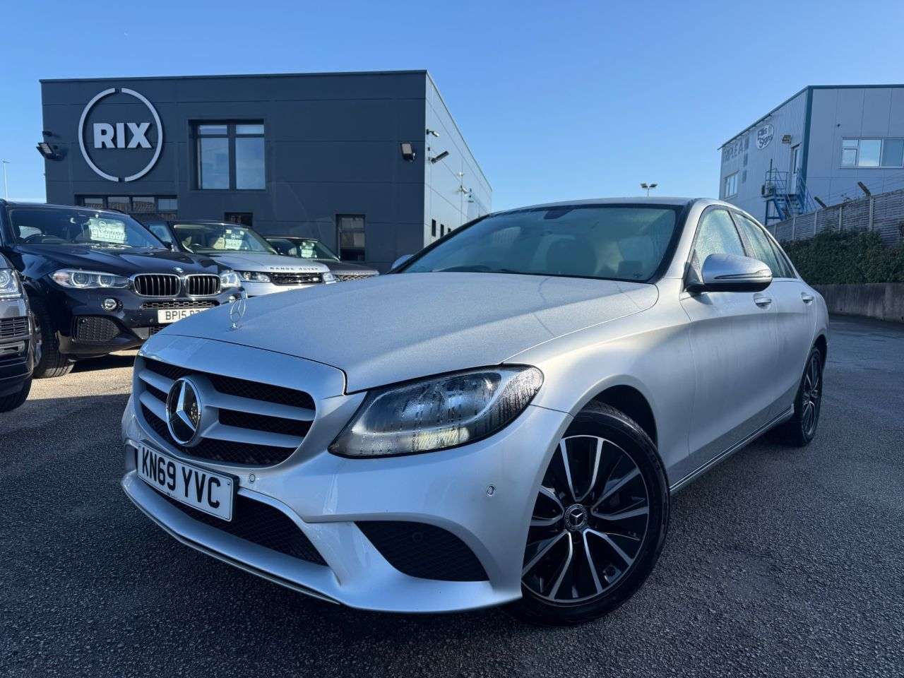 A 2019 MERCEDES-BENZ C-CLASS 2.0 C220d SE Saloon 4dr Diesel G-Tronic+ Euro 6-FINISHED IN IRIDIUM SILVER A 2019 MERCEDES-BENZ C-CLASS 2.0 C220d SE Saloon 4dr Diesel G-Tronic+ Euro 6-FINISHED IN IRIDIUM SILVER