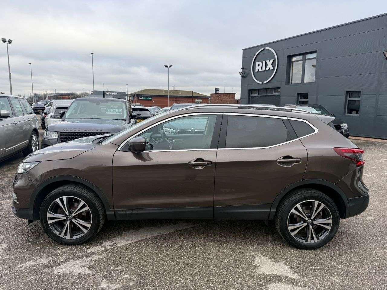 A 2017 NISSAN QASHQAI 1.5 dCi N-Connecta SUV 5dr Diesel Manual Euro 6 (s/s) (110 ps) 1 FORMER KEE A 2017 NISSAN QASHQAI 1.5 dCi N-Connecta SUV 5dr Diesel Manual Euro 6 (s/s) (110 ps) 1 FORMER KEE