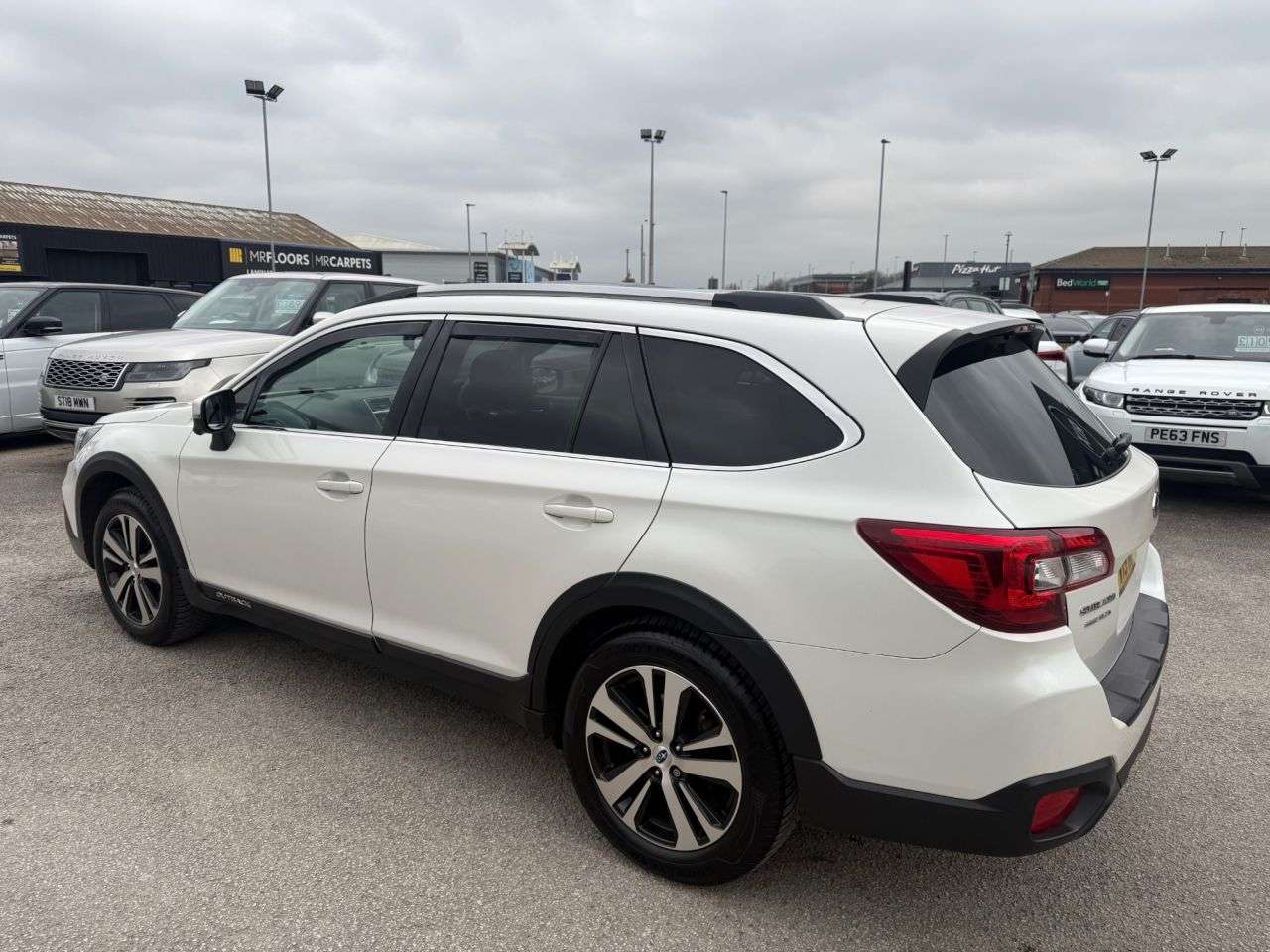 A 2019 SUBARU OUTBACK 2.5i SE Premium Estate 5dr Petrol Lineartronic 4WD Euro 6-6 SERVICES ON FIL A 2019 SUBARU OUTBACK 2.5i SE Premium Estate 5dr Petrol Lineartronic 4WD Euro 6-6 SERVICES ON FIL