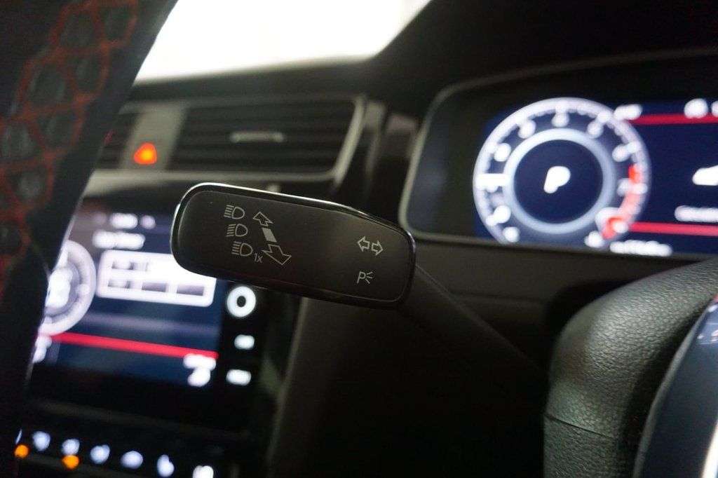 2019 VOLKSWAGEN GOLF 2019 VOLKSWAGEN GOLF