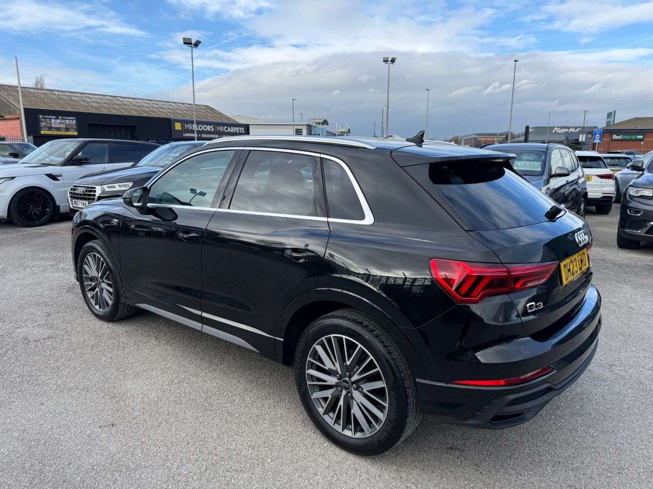 A 2023 AUDI Q3 2.0 TFSI 40 S line SUV 5dr Petrol S Tronic quattro Euro 6-1 OWNER FROM NEW A 2023 AUDI Q3 2.0 TFSI 40 S line SUV 5dr Petrol S Tronic quattro Euro 6-1 OWNER FROM NEW