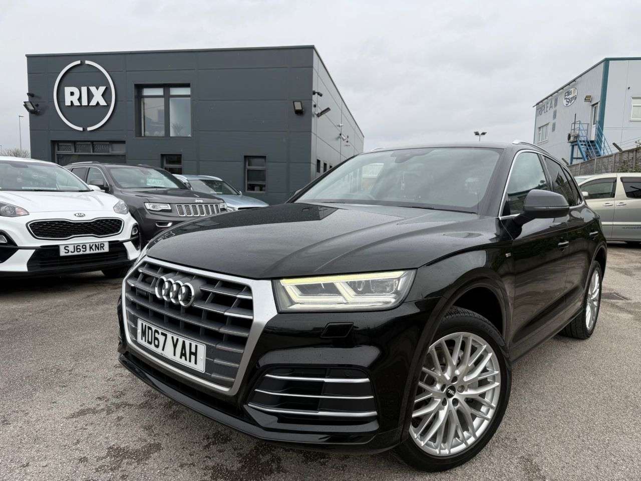 A 2017 AUDI Q5 2.0 TDI S line SUV 5dr Diesel S Tronic Quattro Euro 6 (s/s) (190 ps)-1 Owne A 2017 AUDI Q5 2.0 TDI S line SUV 5dr Diesel S Tronic Quattro Euro 6 (s/s) (190 ps)-1 Owne