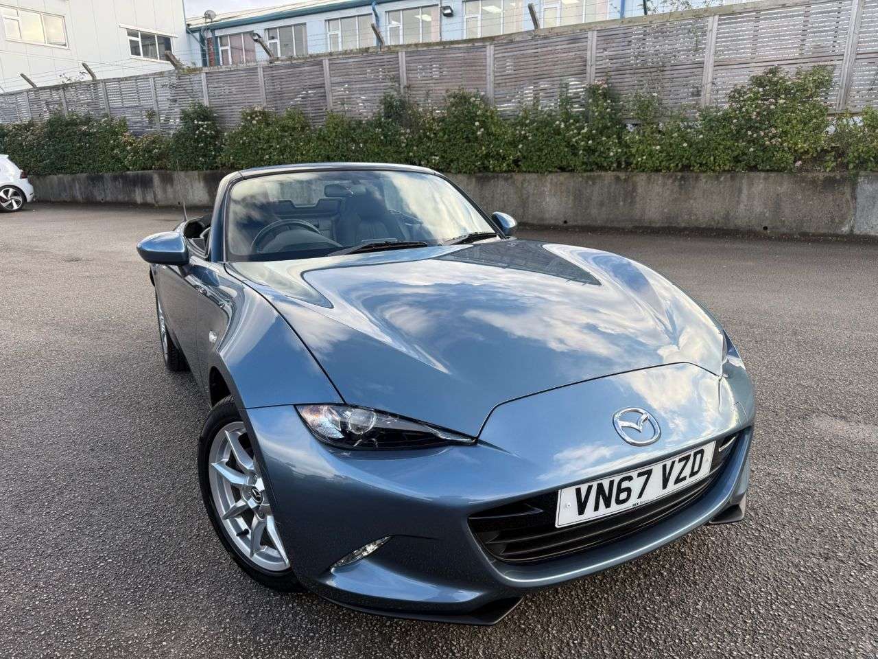 2017 MAZDA MX-5 2017 MAZDA MX-5
