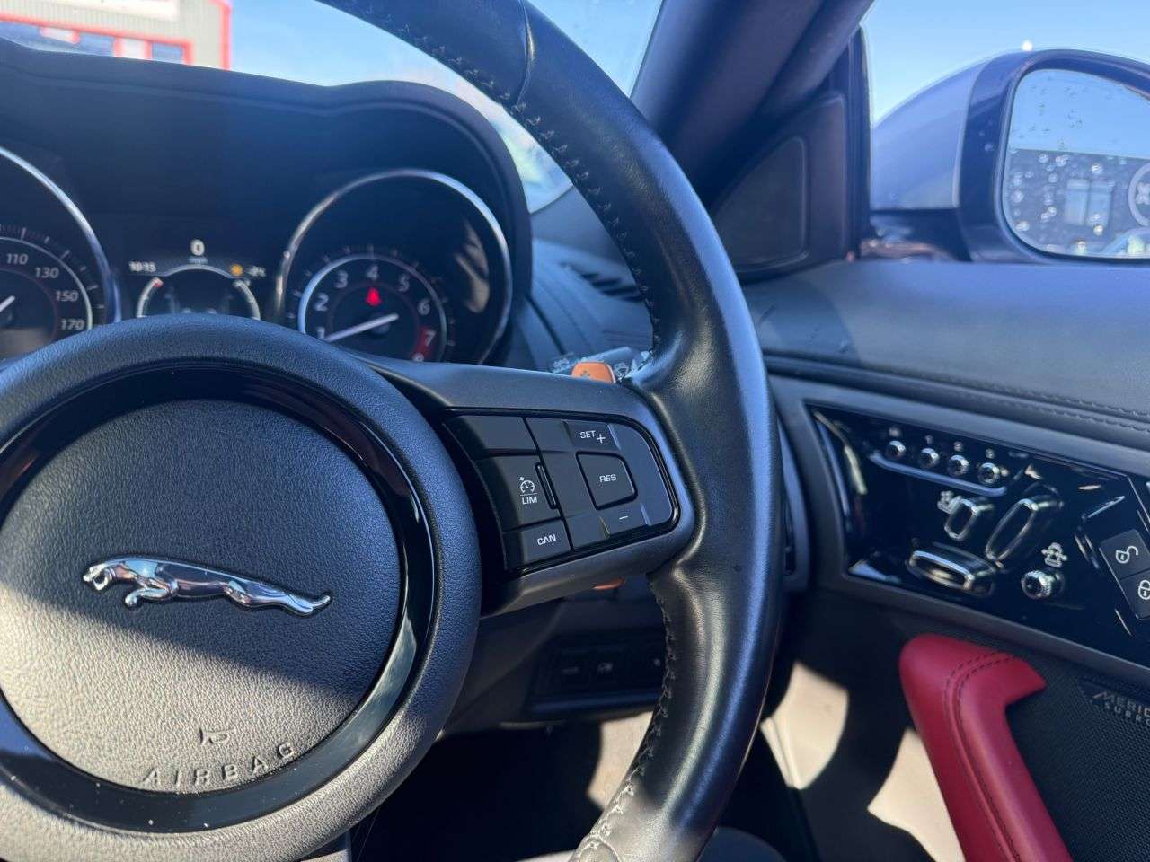 2015 JAGUAR F-TYPE 2015 JAGUAR F-TYPE