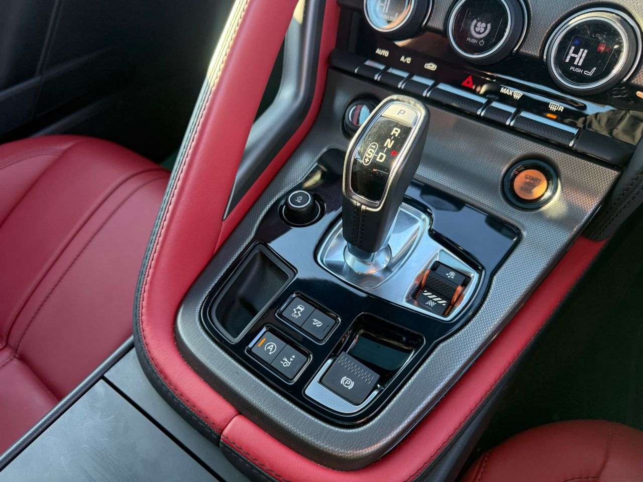 2015 JAGUAR F-TYPE 2015 JAGUAR F-TYPE