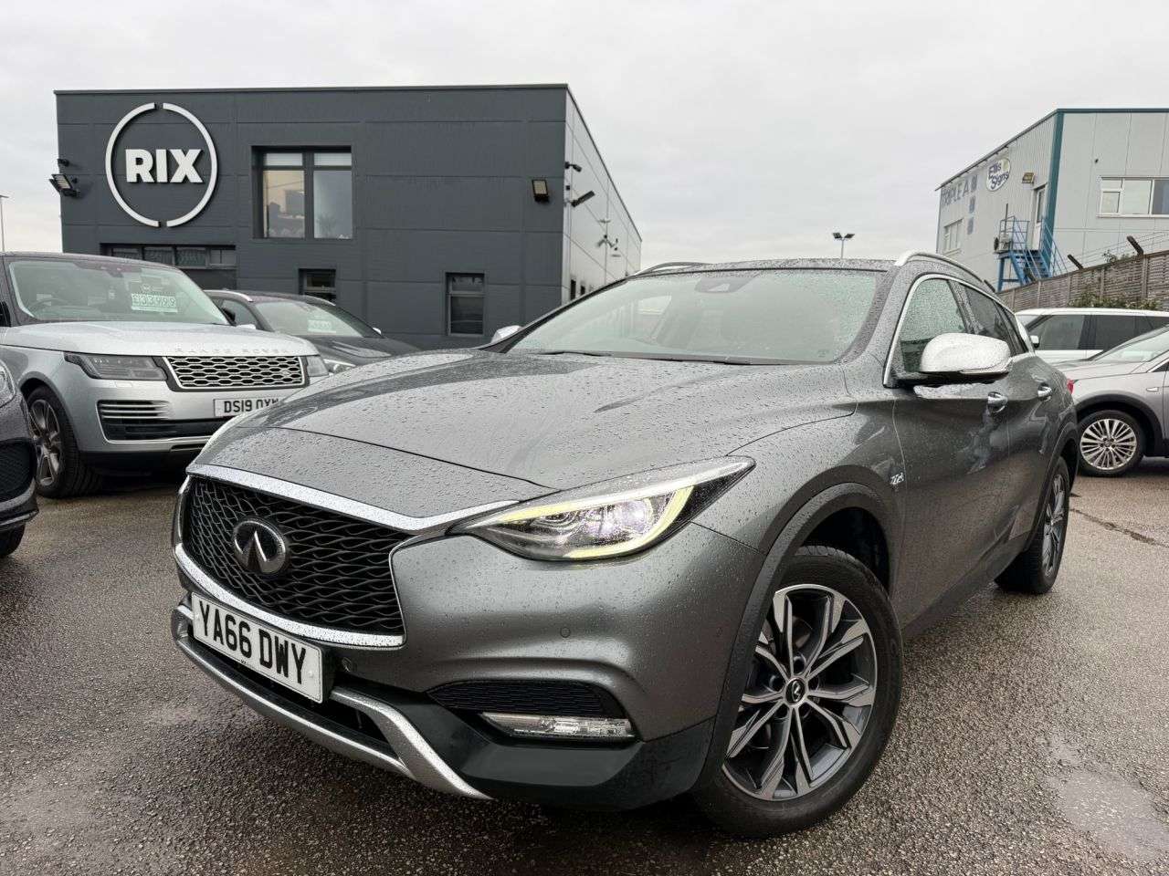 A 2016 INFINITI QX30 2.2d Premium Tech SUV 5dr Diesel DCT AWD Euro 6 (s/s) (170 ps) 1 OWNER FROM A 2016 INFINITI QX30 2.2d Premium Tech SUV 5dr Diesel DCT AWD Euro 6 (s/s) (170 ps) 1 OWNER FROM