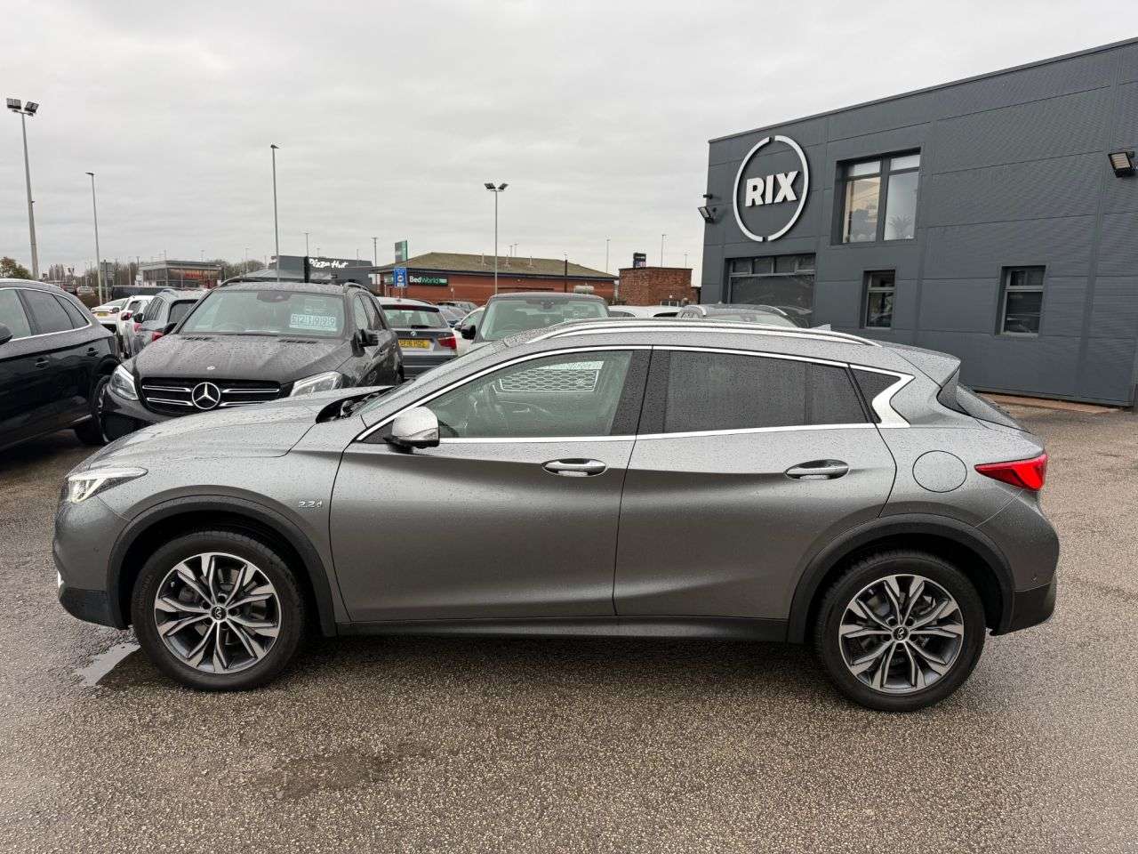 A 2016 INFINITI QX30 2.2d Premium Tech SUV 5dr Diesel DCT AWD Euro 6 (s/s) (170 ps) 1 OWNER FROM A 2016 INFINITI QX30 2.2d Premium Tech SUV 5dr Diesel DCT AWD Euro 6 (s/s) (170 ps) 1 OWNER FROM