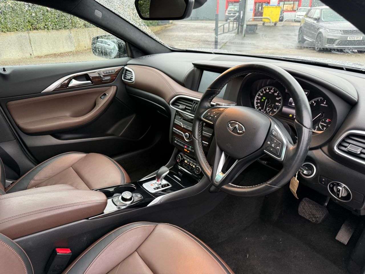 2016 INFINITI QX30 2016 INFINITI QX30