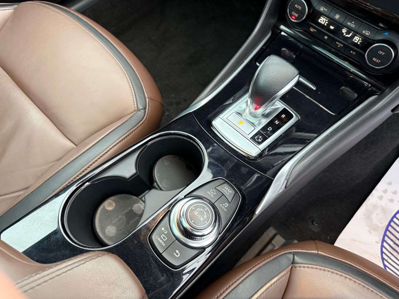 2016 INFINITI QX30 2016 INFINITI QX30