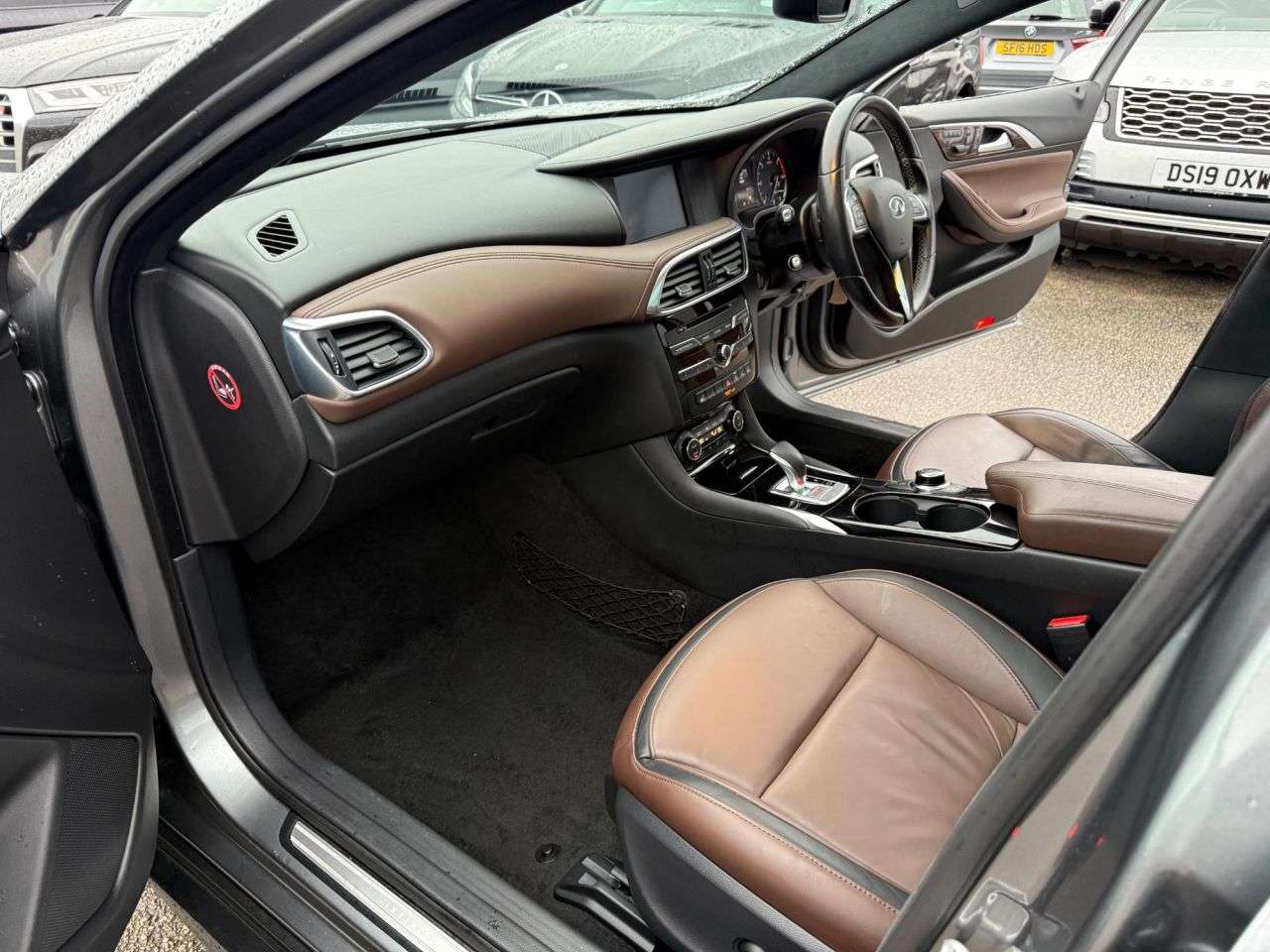 2016 INFINITI QX30 2016 INFINITI QX30