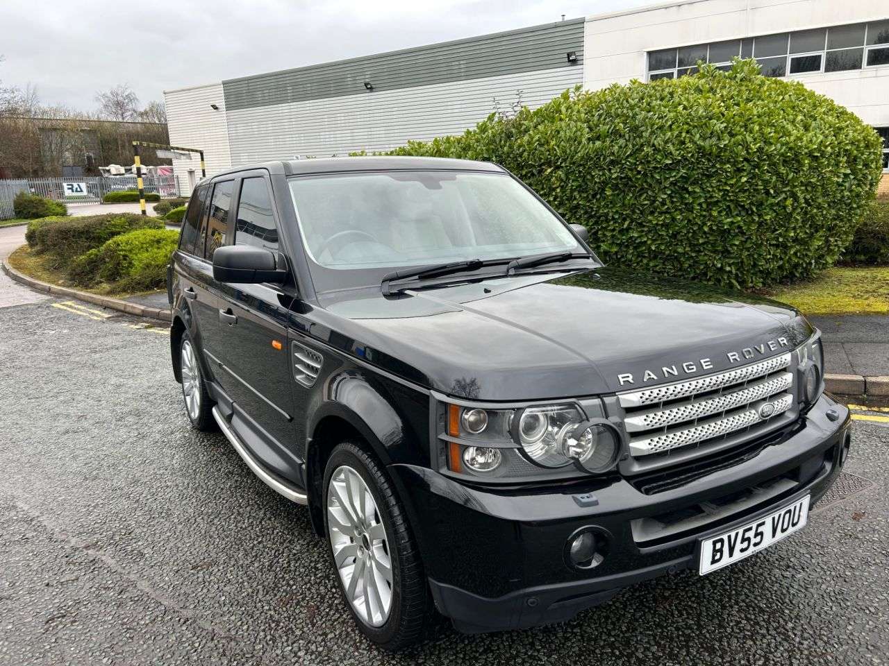 A 2006 LAND ROVER RANGE ROVER SPORT 4.2 V8 Supercharged Station Wagon 5dr Petrol Automatic (376 g/km, 385 bhp)- A 2006 LAND ROVER RANGE ROVER SPORT 4.2 V8 Supercharged Station Wagon 5dr Petrol Automatic (376 g/km, 385 bhp)-