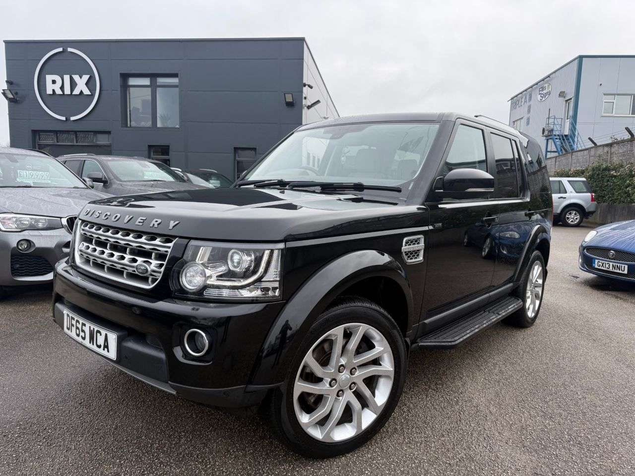 A 2015 LAND ROVER DISCOVERY 4 3.0 SD V6 HSE SUV 5dr Diesel Auto 4WD Euro 6-2 FORMER KEEPERS FANTASTIC SER A 2015 LAND ROVER DISCOVERY 4 3.0 SD V6 HSE SUV 5dr Diesel Auto 4WD Euro 6-2 FORMER KEEPERS FANTASTIC SER