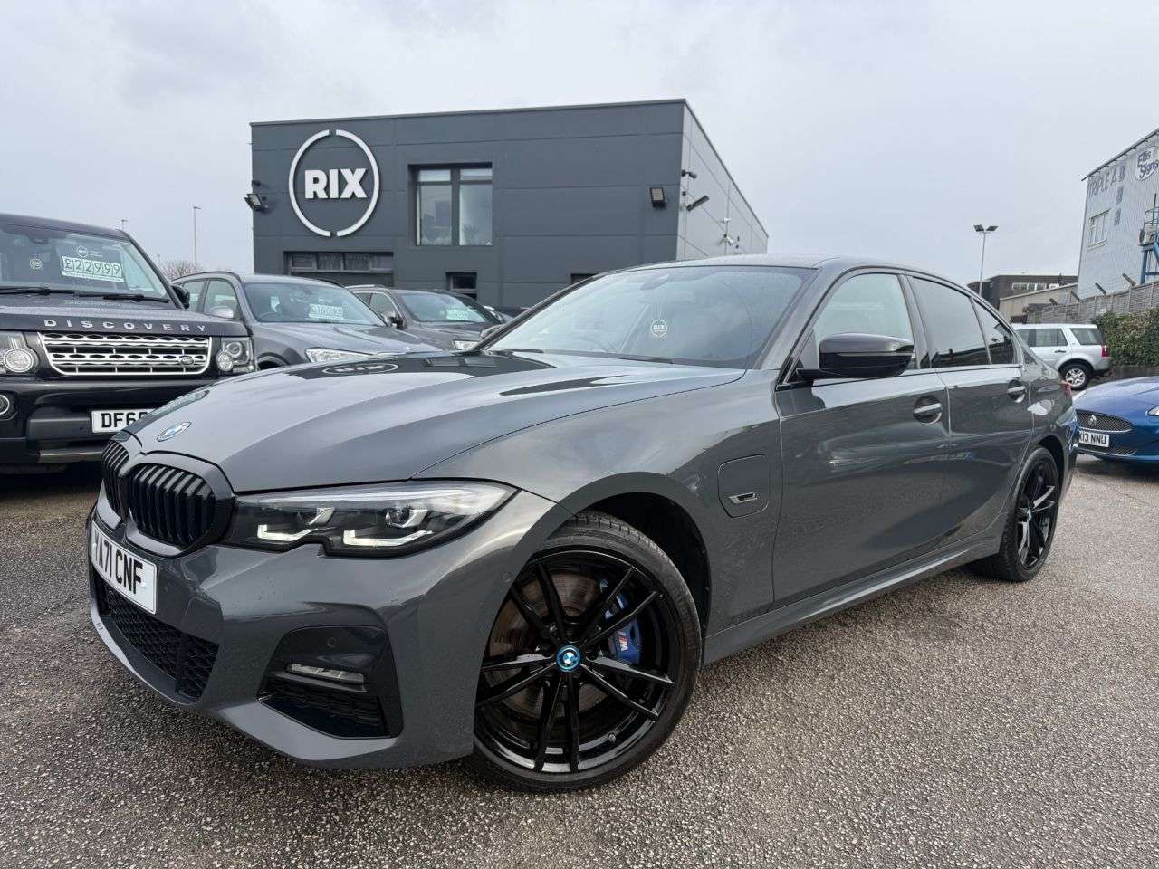 A 2022 BMW 3 SERIES 2.0 330e 12kWh M Sport Pro Edition Saloon 4dr Petrol Plug-in Hybrid Auto Eu A 2022 BMW 3 SERIES 2.0 330e 12kWh M Sport Pro Edition Saloon 4dr Petrol Plug-in Hybrid Auto Eu