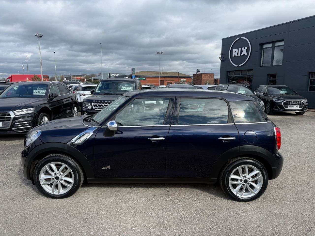 A 2014 MINI COUNTRYMAN 1.6 Cooper SUV 5dr Petrol Manual ALL4 Euro 6 (s/s) (122 ps)-Factory Extras A 2014 MINI COUNTRYMAN 1.6 Cooper SUV 5dr Petrol Manual ALL4 Euro 6 (s/s) (122 ps)-Factory Extras