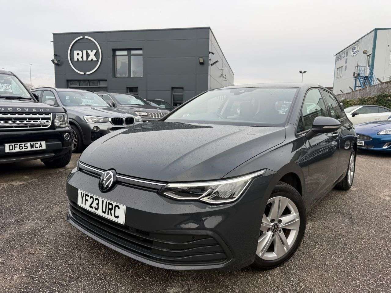 A 2023 VOLKSWAGEN GOLF 1.5 TSI Life Hatchback 5dr Petrol Manual Euro 6 (s/s) (130 ps) A 2023 VOLKSWAGEN GOLF 1.5 TSI Life Hatchback 5dr Petrol Manual Euro 6 (s/s) (130 ps)