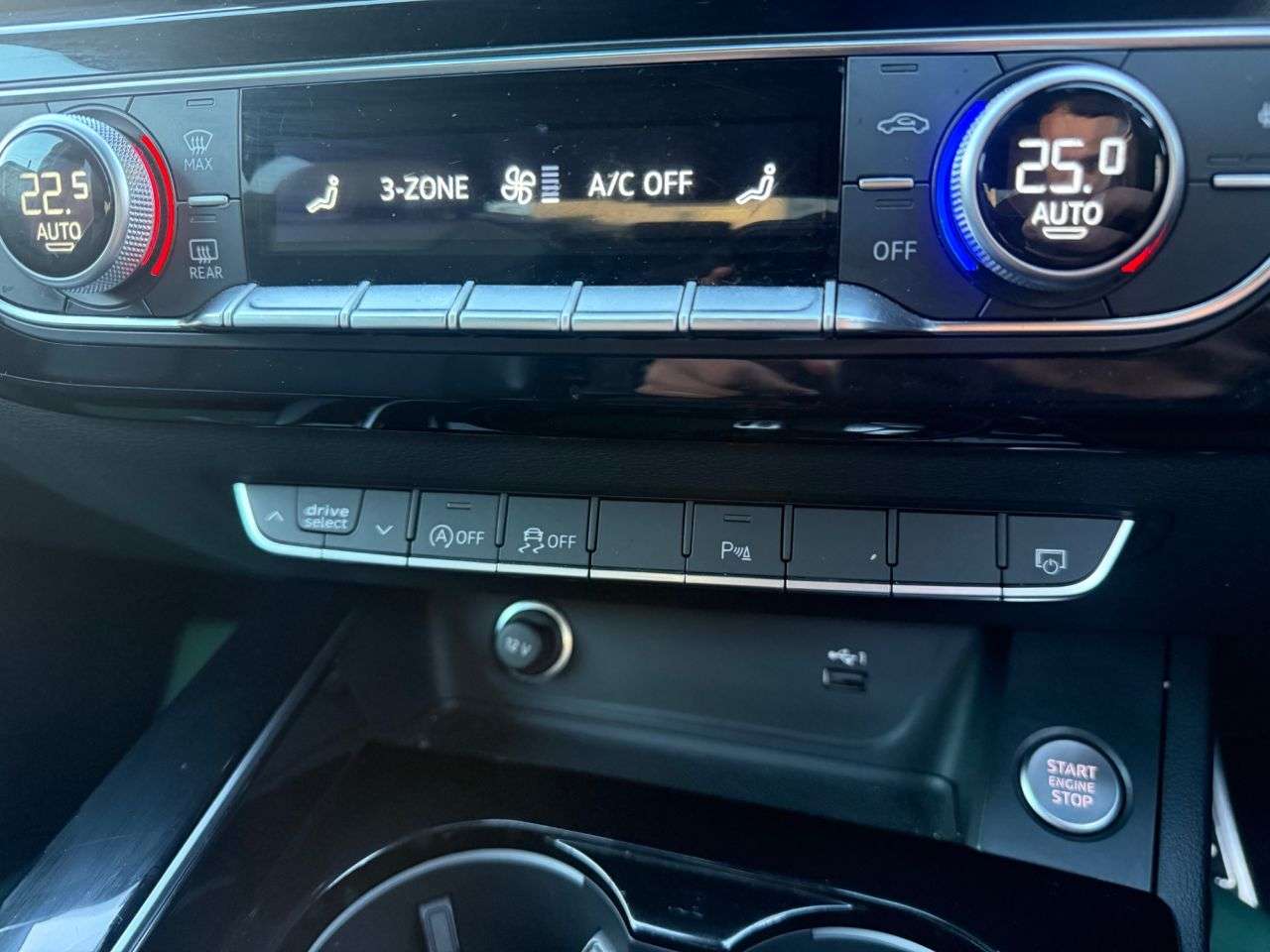 2022 AUDI A4 2022 AUDI A4