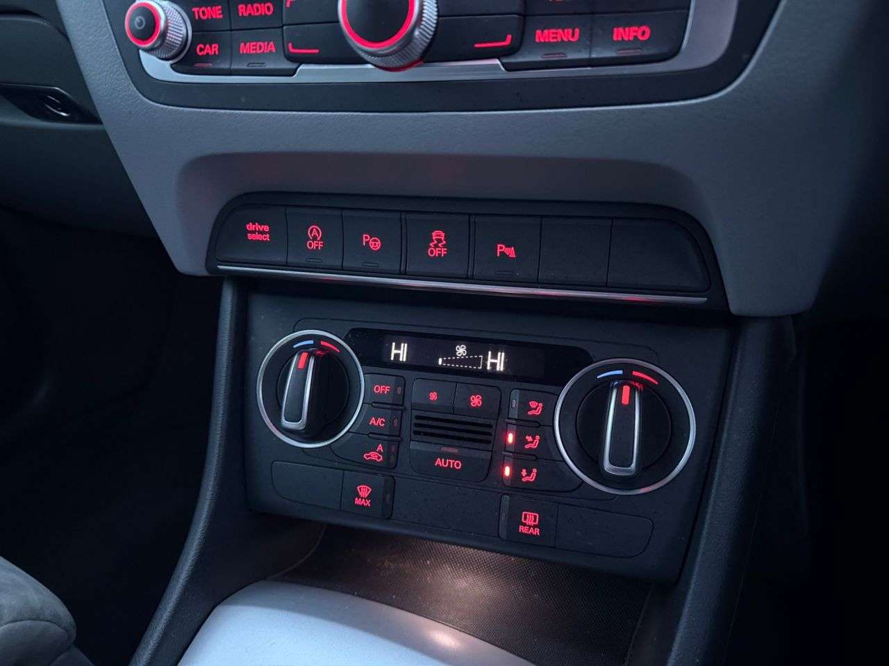 2016 AUDI Q3 2016 AUDI Q3