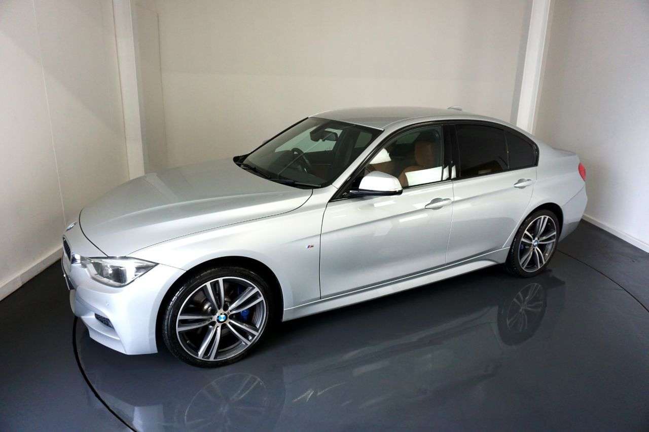 A 2016 BMW 3 SERIES 3.0 335d M Sport Saloon 4dr Diesel Auto xDrive Euro 6 (s/s) (313 ps) FINISH A 2016 BMW 3 SERIES 3.0 335d M Sport Saloon 4dr Diesel Auto xDrive Euro 6 (s/s) (313 ps) FINISH
