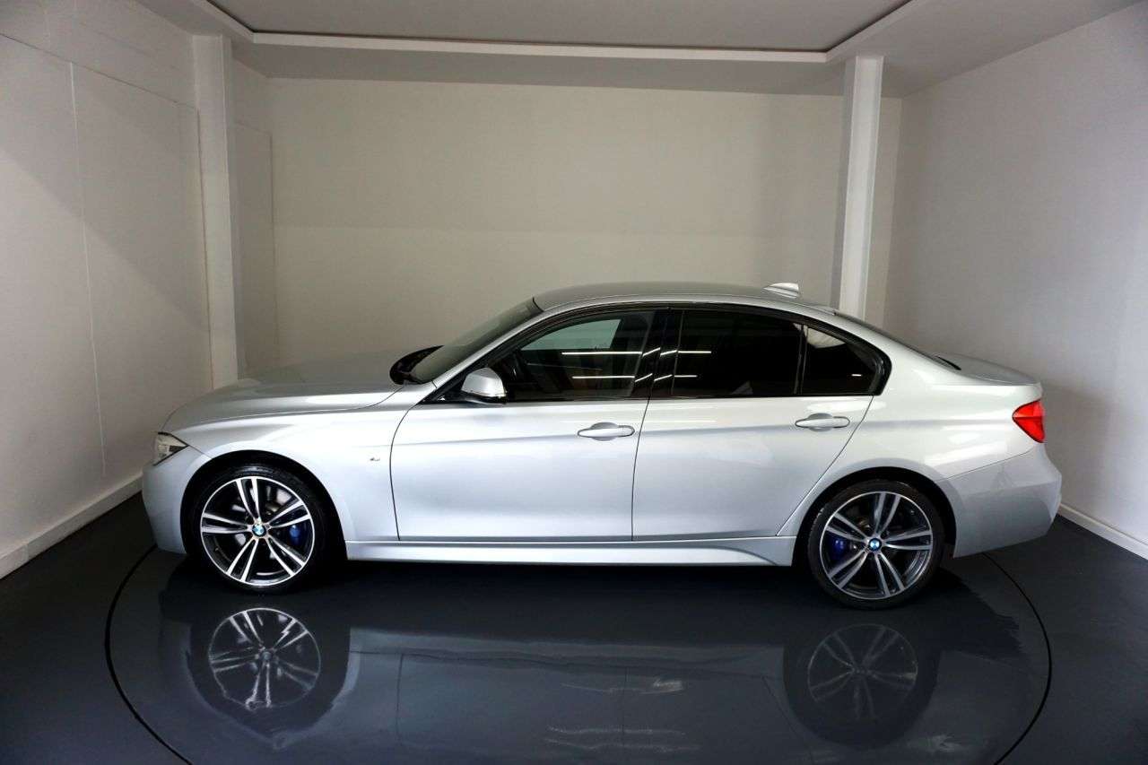 A 2016 BMW 3 SERIES 3.0 335d M Sport Saloon 4dr Diesel Auto xDrive Euro 6 (s/s) (313 ps) FINISH A 2016 BMW 3 SERIES 3.0 335d M Sport Saloon 4dr Diesel Auto xDrive Euro 6 (s/s) (313 ps) FINISH