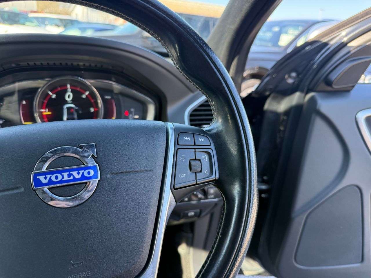 2015 VOLVO XC60 2015 VOLVO XC60