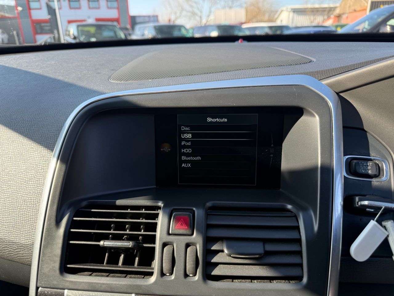 2015 VOLVO XC60 2015 VOLVO XC60