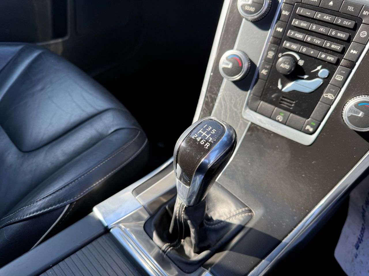 2015 VOLVO XC60 2015 VOLVO XC60