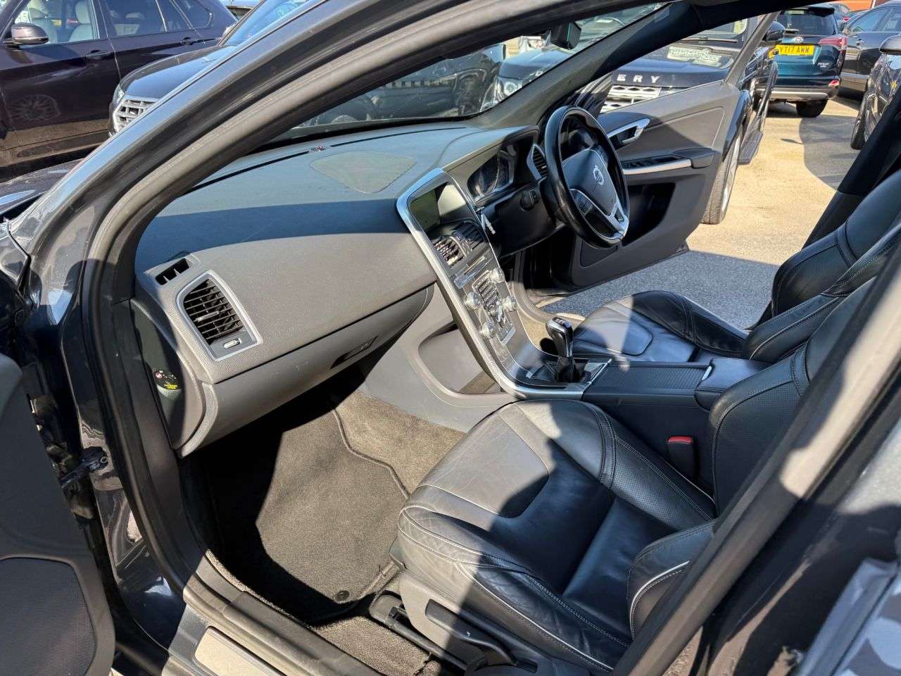 2015 VOLVO XC60 2015 VOLVO XC60