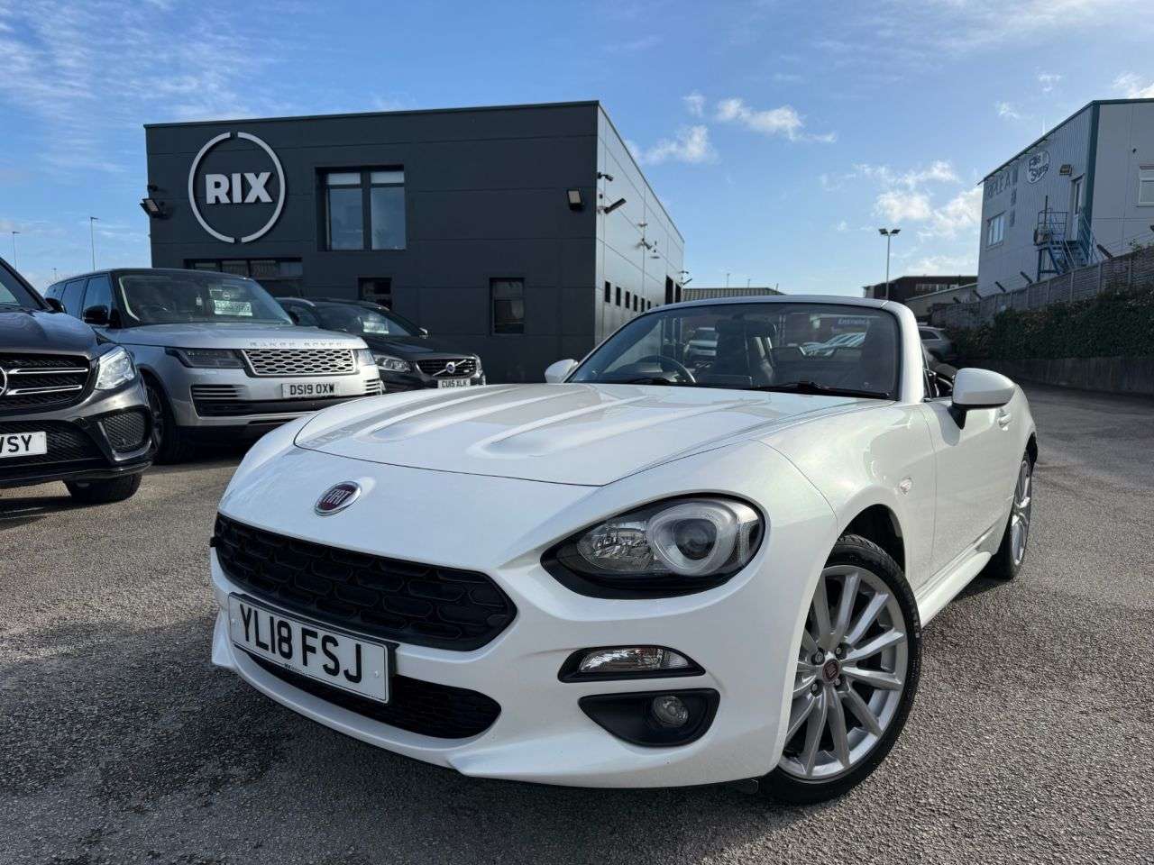 A 2018 FIAT 124 1.4 MultiAir Lusso Convertible 2dr Petrol Euro 6 (140 ps)-Nice Example Fini A 2018 FIAT 124 1.4 MultiAir Lusso Convertible 2dr Petrol Euro 6 (140 ps)-Nice Example Fini