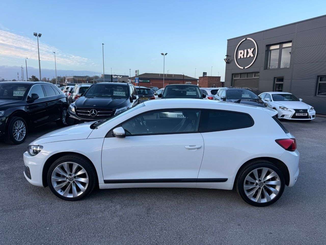 A 2016 VOLKSWAGEN SCIROCCO 1.4 TSI BlueMotion Tech GT Hatchback 3dr Petrol Manual Euro 6 (s/s) (125 ps A 2016 VOLKSWAGEN SCIROCCO 1.4 TSI BlueMotion Tech GT Hatchback 3dr Petrol Manual Euro 6 (s/s) (125 ps