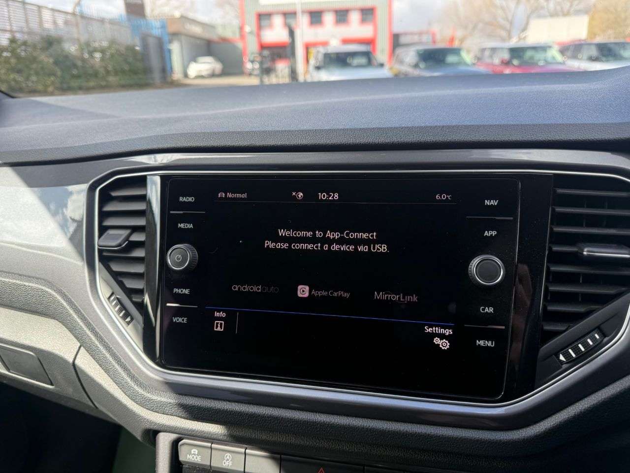 2019 VOLKSWAGEN T-ROC 2019 VOLKSWAGEN T-ROC