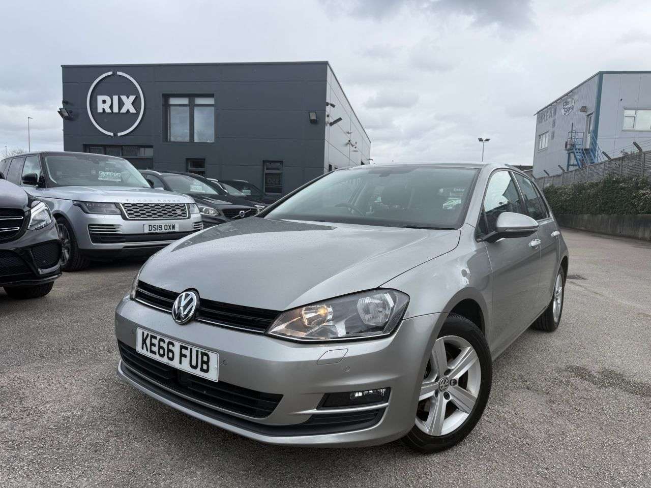 A 2017 VOLKSWAGEN GOLF 1.4 TSI BlueMotion Tech Match Edition Hatchback 5dr Petrol DSG Euro 6 (s/s) A 2017 VOLKSWAGEN GOLF 1.4 TSI BlueMotion Tech Match Edition Hatchback 5dr Petrol DSG Euro 6 (s/s)
