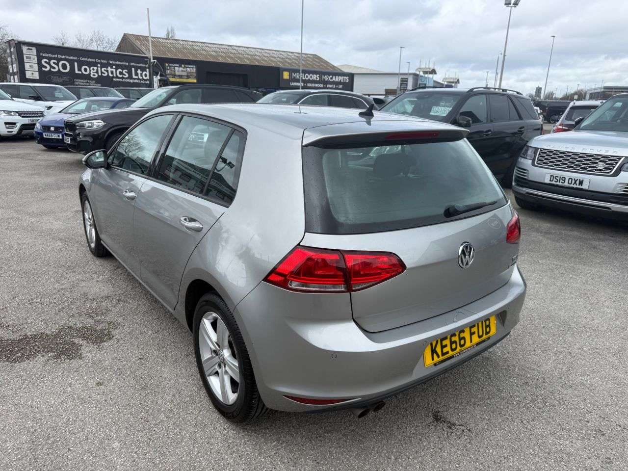 2017 VOLKSWAGEN GOLF 2017 VOLKSWAGEN GOLF