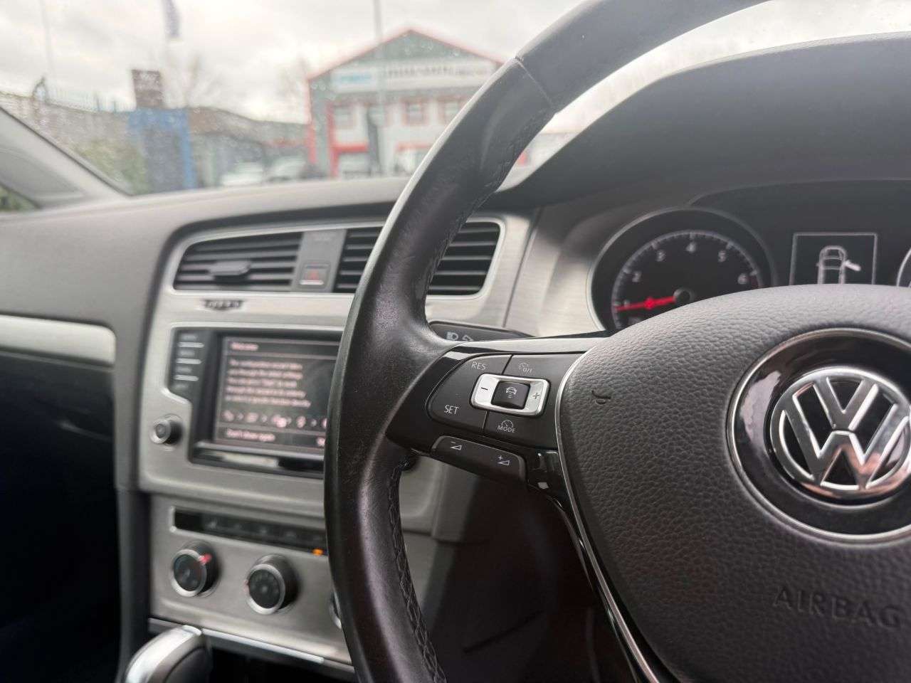 2017 VOLKSWAGEN GOLF 2017 VOLKSWAGEN GOLF
