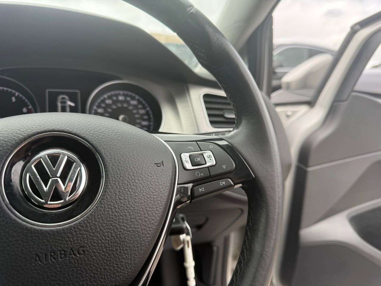 2017 VOLKSWAGEN GOLF 2017 VOLKSWAGEN GOLF