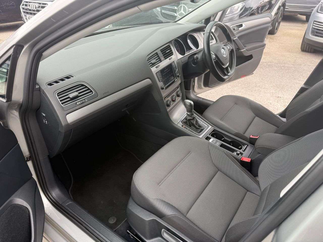 2017 VOLKSWAGEN GOLF 2017 VOLKSWAGEN GOLF