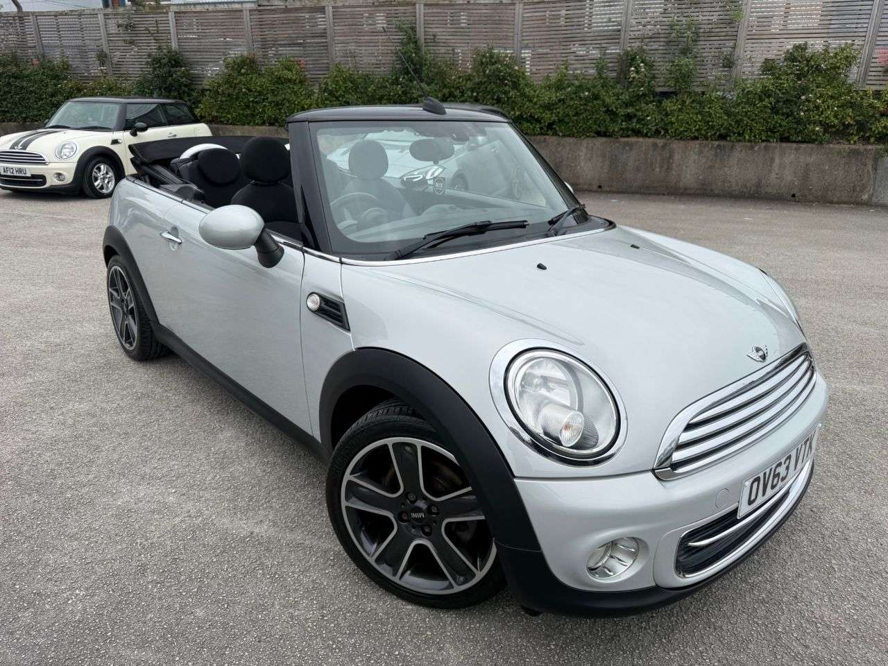 2013 MINI CONVERTIBLE 2013 MINI CONVERTIBLE
