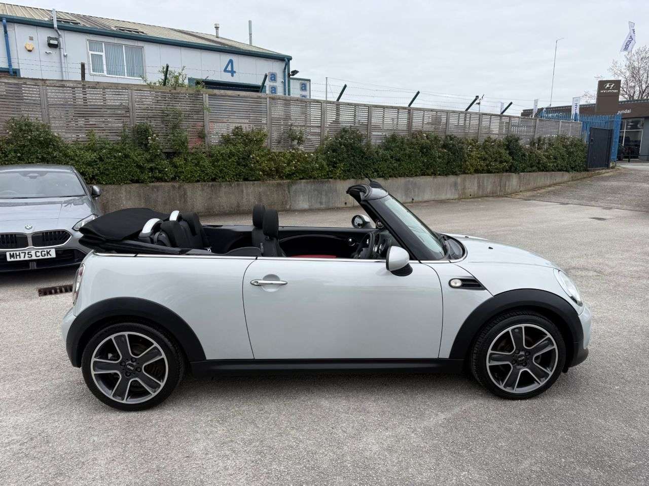 2013 MINI CONVERTIBLE 2013 MINI CONVERTIBLE
