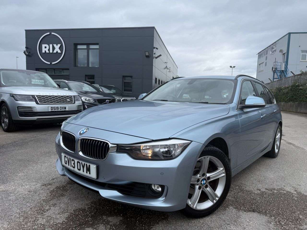A 2013 BMW 3 SERIES 2.0 320i SE Touring 5dr Petrol Manual Euro 6 (s/s) (184 ps)-Factory Extras A 2013 BMW 3 SERIES 2.0 320i SE Touring 5dr Petrol Manual Euro 6 (s/s) (184 ps)-Factory Extras