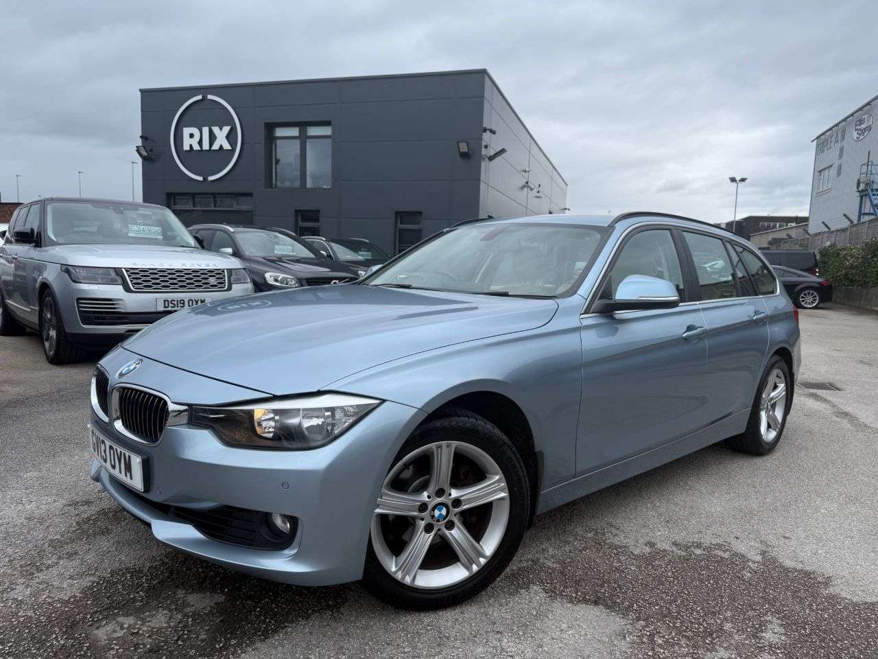 A 2013 BMW 3 SERIES 2.0 320i SE Touring 5dr Petrol Manual Euro 6 (s/s) (184 ps)-Factory Extras A 2013 BMW 3 SERIES 2.0 320i SE Touring 5dr Petrol Manual Euro 6 (s/s) (184 ps)-Factory Extras
