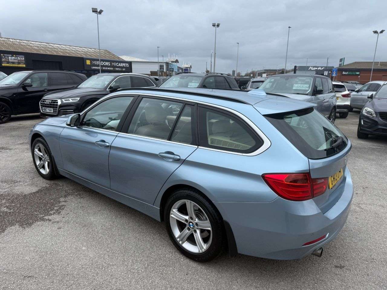 A 2013 BMW 3 SERIES 2.0 320i SE Touring 5dr Petrol Manual Euro 6 (s/s) (184 ps)-Factory Extras A 2013 BMW 3 SERIES 2.0 320i SE Touring 5dr Petrol Manual Euro 6 (s/s) (184 ps)-Factory Extras