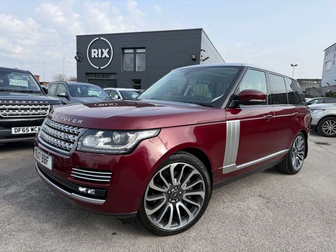 A 2017 LAND ROVER RANGE ROVER 4.4 SD V8 Autobiography SUV 5dr Diesel Auto 4WD Euro 6 (s/s) (339 ps)-2 For A 2017 LAND ROVER RANGE ROVER 4.4 SD V8 Autobiography SUV 5dr Diesel Auto 4WD Euro 6 (s/s) (339 ps)-2 For