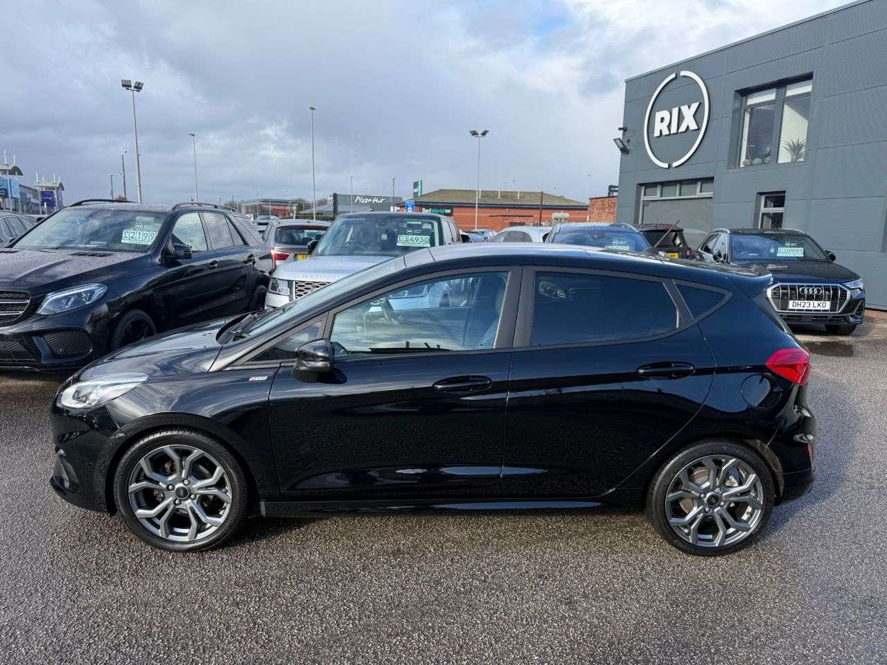 A 2017 FORD FIESTA 1.0T EcoBoost ST-Line X Hatchback 5dr Petrol Auto Euro 6 (s/s) (100 ps)-Fac A 2017 FORD FIESTA 1.0T EcoBoost ST-Line X Hatchback 5dr Petrol Auto Euro 6 (s/s) (100 ps)-Fac