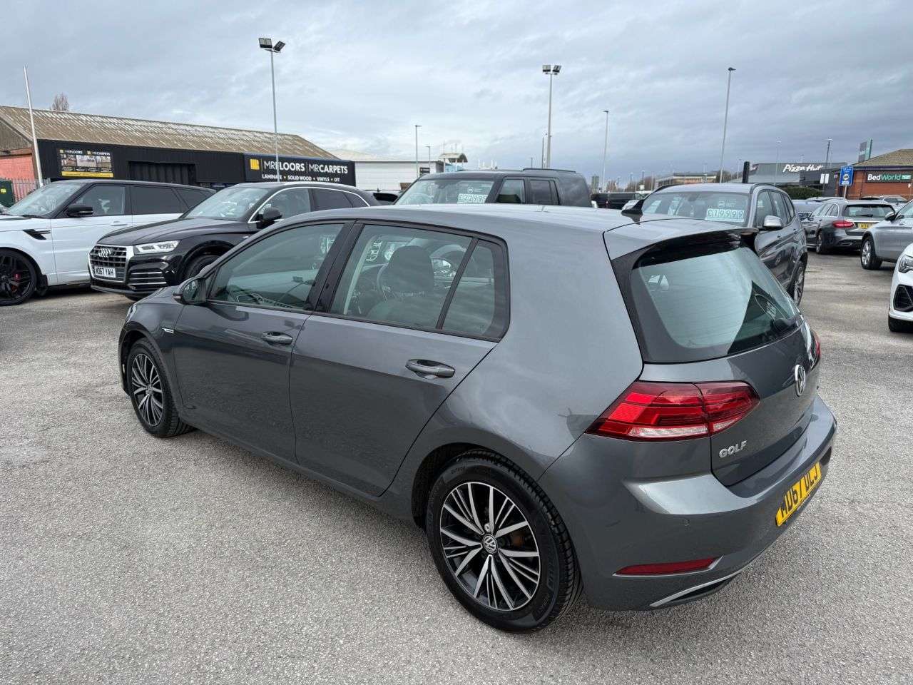 A 2018 VOLKSWAGEN GOLF 1.5 TSI EVO SE Nav Hatchback 5dr Petrol Manual Euro 6-2 OWNER CAR-REVERSE C A 2018 VOLKSWAGEN GOLF 1.5 TSI EVO SE Nav Hatchback 5dr Petrol Manual Euro 6-2 OWNER CAR-REVERSE C